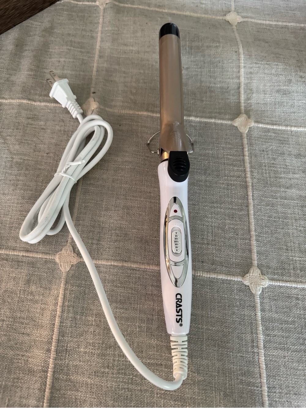 CRASTS 1" White and Silver Curling Iron
